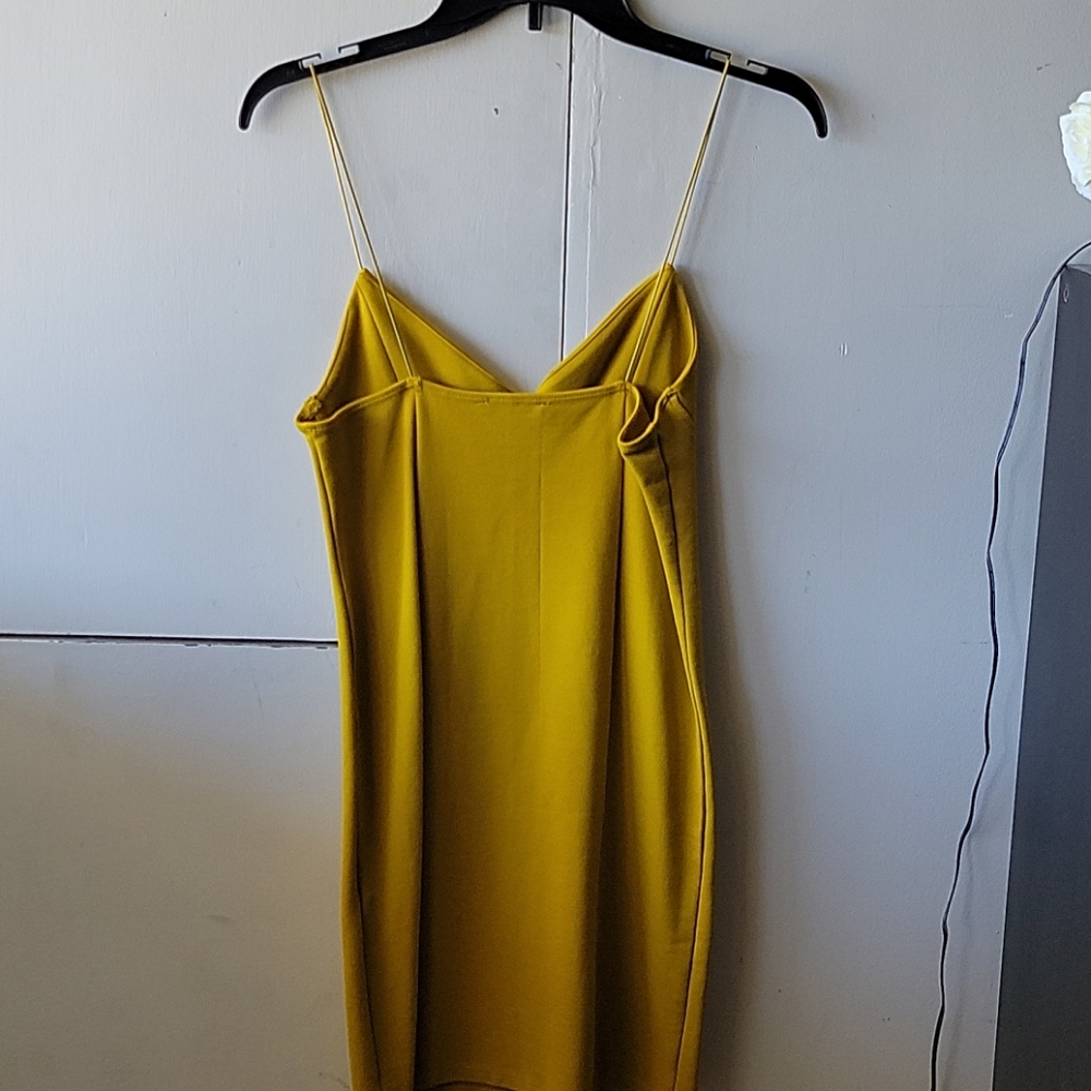 Dress - Picture 3 of 5